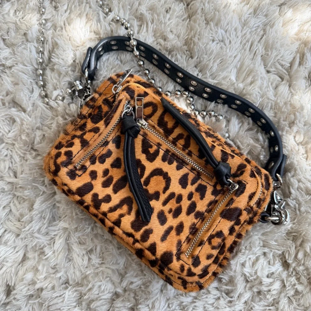Leopard Print Crossbody Bag with Black Accents - Picture 4 of 4